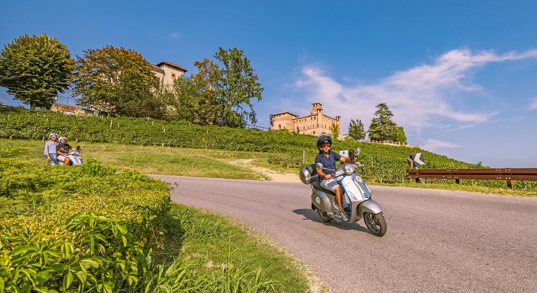 Barolo Langa Electric Vespa Tour