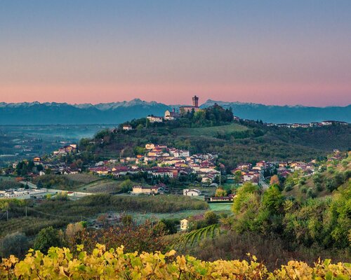 Santa Vittoria e Monticello d’Alba, un Magico Autunno sulle Colline del Roero